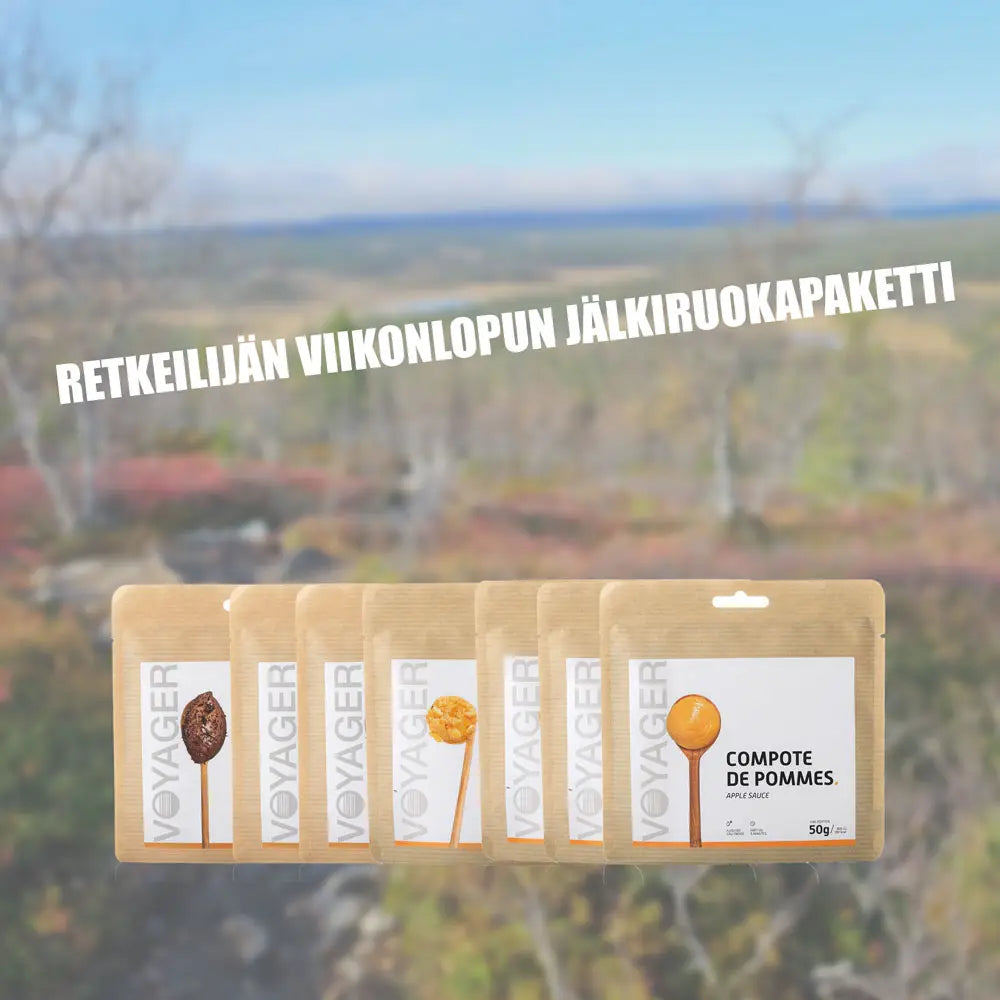 Retkeiilijän viikonlopun jälkiruokapaketti, taustalla ruskainen tunturimaisema